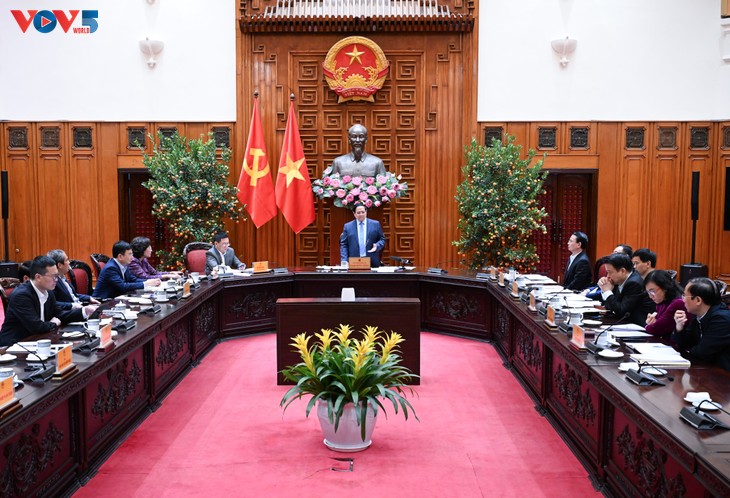 Vue d'ensemble de la réunion de la Permanence du gouvernement. Photo: Lai Hoa/VOV
