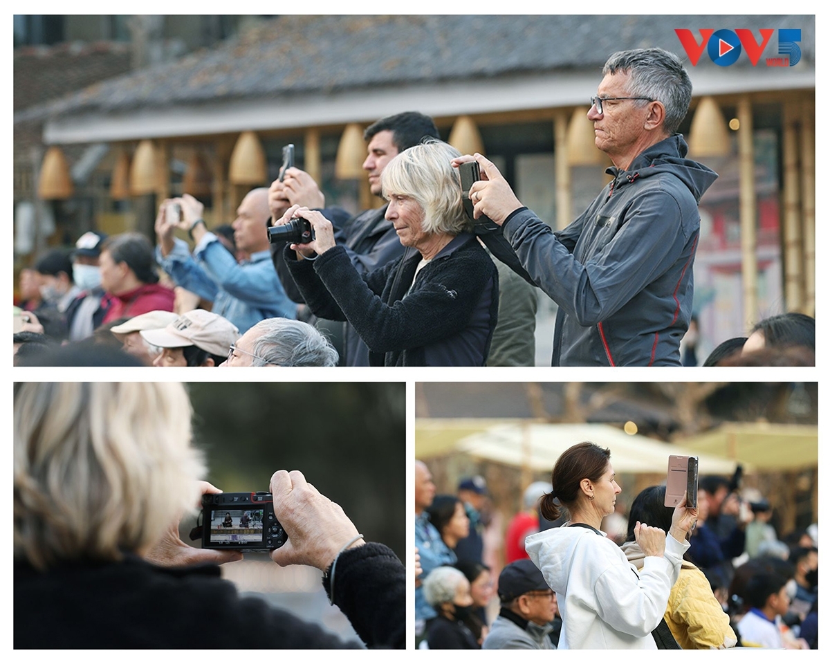 ໂດຍຜ່ານຮົ້ວກີດຂວາງດ້ານພາສາ, ດົນຕີພື້ນເມືອງຢູ່ ໂຮ່ວັນ ໄດ້ກາຍເປັນຂົວເຊື່ອມຕໍ່ຈິດວິນຍານຂອງຄວາມຮັກໃນວັດທະນະທຳໃນທົ່ວທຸກແຫ່ງໃນໂລກ.