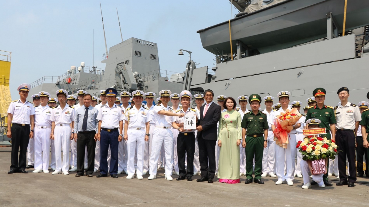 護衛艦「あさひ」の訪問は、意義ある国防外交活動 　写真：Vinh Thông/VOV-Miền Trung