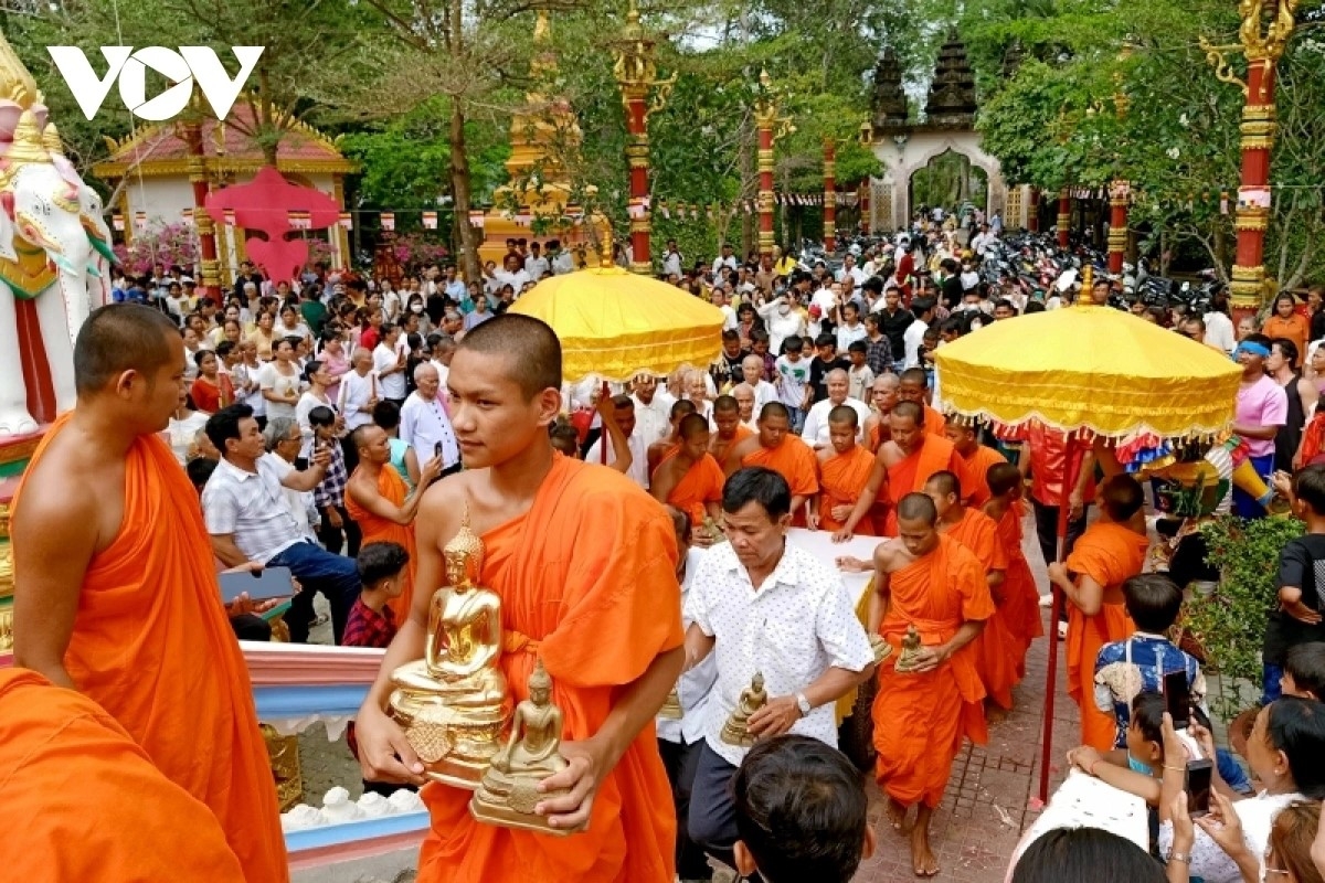 New Year's rituals of the Khmer Buddhist community in Vinh Long province (Photo: VOV)