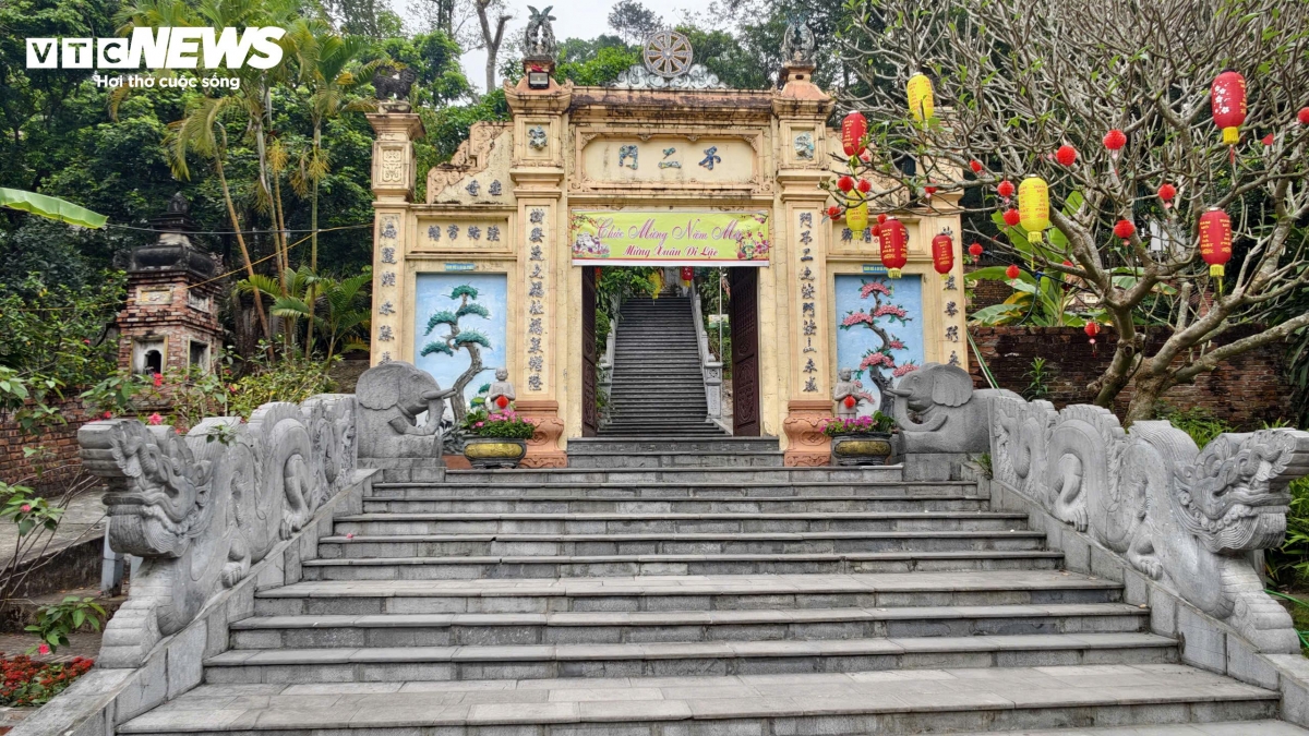 Giữa nhịp sống tâm linh nhiều biến tướng, chùa Tiêu ở Bắc Ninh gây chú ý khi không nhận tiền công đức, không đốt vàng mã, không cúng mặn.