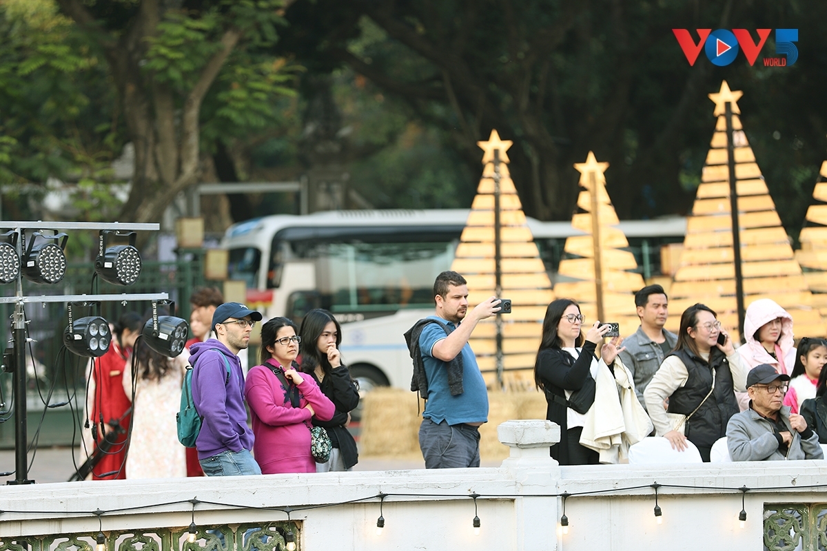 ການເຄື່ອນໄຫວນີ້ບໍ່ພຽງແຕ່ປະກອບສ່ວນອະນຸລັກຮັກສາ, ເສີມຂະຫຍາຍຄຸນຄ່າສິລະປະທີ່ເປັນມູນເຊື້ອເທົ່ານັ້ນ ຫາກຍັງກາຍເປັນຂົວຕໍ່ນຳວັດທະນະທຳ ຫວຽດນາມ ເຂົ້າໃກ້ກັບເພື່ອນມິດສາກົນຫຼາຍກວ່າອີກດ້ວຍ.