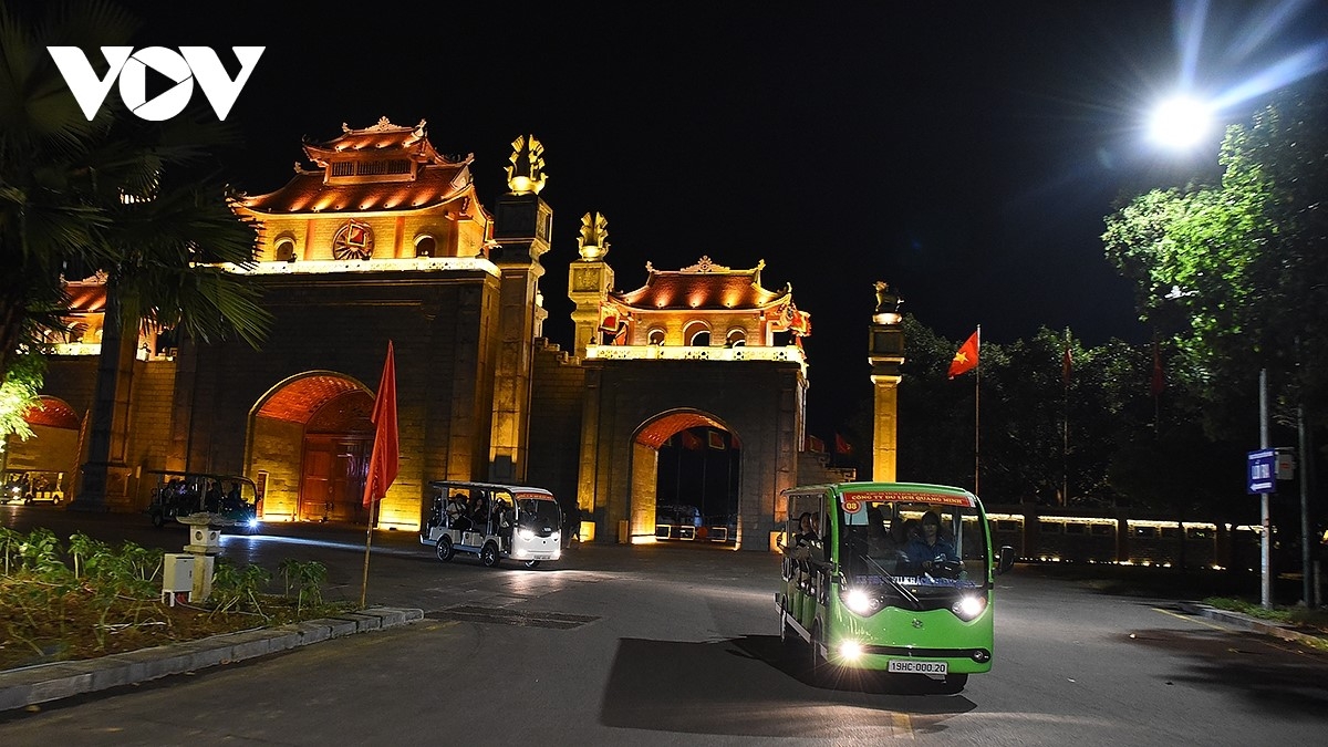 ដំណើរកម្សាន្តពេលរាត្រីនៅវិហារស្ដេច Hung គឺជាផលិតផលទេសចរណ៍ថ្មីនៃខេត្ត Phu Tho។ (រូបថត៖ VOV)