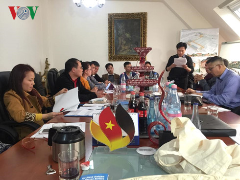 doan kieu bao duc ve nuoc trao qua cuu tro dong bao lu lut mien trung hinh 1