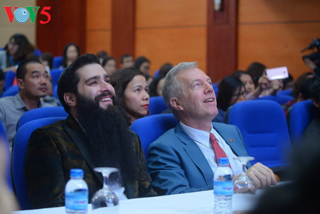 dao dien cua kong skull island chinh thuc tro thanh dai su du lich viet nam hinh 4